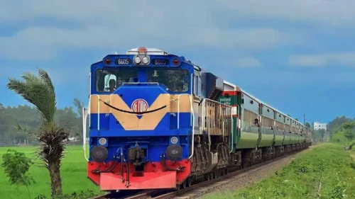 মধ্যরাত থেকে ট্রেন না চালানোর ঘোষণা
