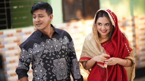 প্রকাশিত হলো শামীম-তানিয়ার ‘শ্বশুর আব্বার টি-স্টল’