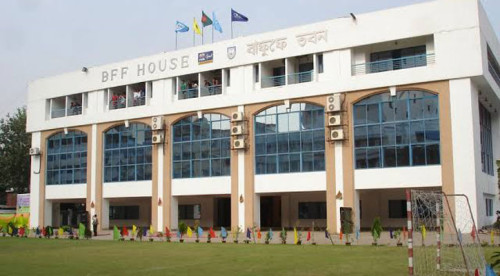 কোচের বিরুদ্ধে অভিযোগ খতিয়ে দেখতে বাফুফের তদন্ত কমিটি