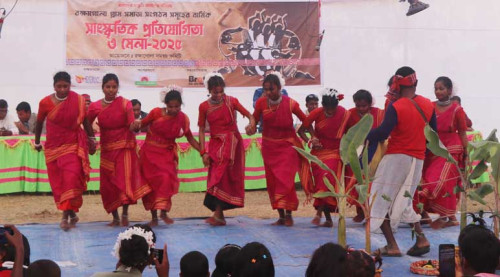 গোদাগাড়ীতে রক্ষাগোলা গ্রাম সমাজ সংগঠনসমূহের সাংস্কৃতিক প্রতিযোগিতা শুরু