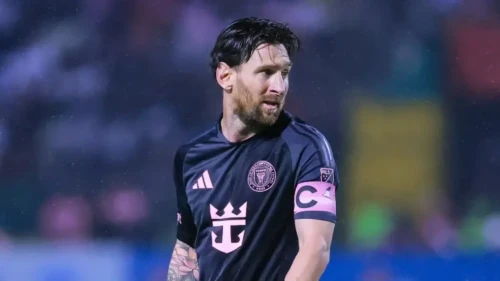 মেসির স্পষ্ট বার্তা: শিরোপার লক্ষ্যেই মাঠে নামছে মায়ামি!