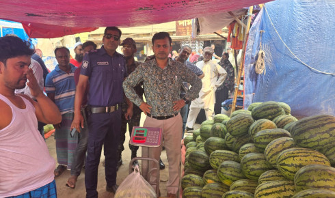 তেল মজুদসহ নানা অনিয়মে পাবনায় ১০টি প্রতিষ্ঠানকে ২ লক্ষাধিক টাকা জরিমানা