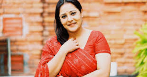 ফেসবুকে ক্ষোভ ঝাড়লেন অপি করিম