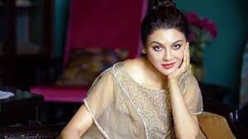 হঠাৎ তুমুল আলোচনায় জয়া