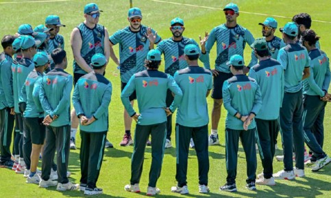 দ্বিতীয় ওয়ানডে আজ, ঘুরে দাঁড়ানোর আশায় বাংলাদেশ