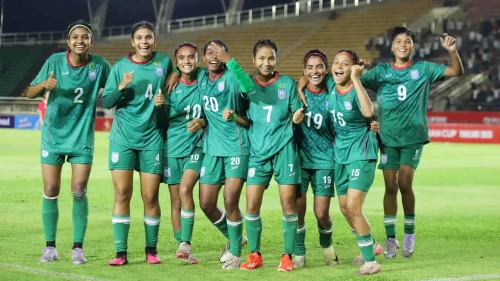 সাগরিকার জোড়া গোলের জাদুতে দুর্দান্ত শুরু বাংলাদেশের