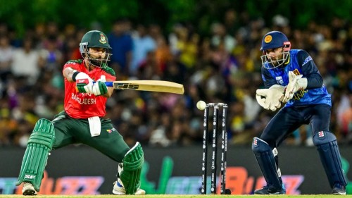 জাকের-শামিমের ব্যাটে লড়াইয়ের পুঁজি পেল বাংলাদেশ