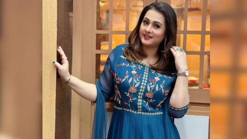 সিন্ডিকেটের বেড়াজালে আটকা পূর্ণিমা