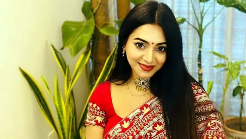 ঘুরতে যাওয়ার টাকা কোথায় পান, জানালেন প্রভা