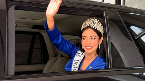 নিজের বাল্যবিয়ে ঠেকিয়ে মেয়েটি যেভাবে বিশ্ব সুন্দরীর মঞ্চে