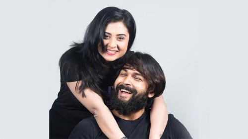 আসছে ঈদে বুবলী-আদরের পিনিক’