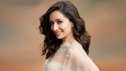 আলিয়া-অনন্যার চেয়েও বেশি পারিশ্রমিক নেন শ্রদ্ধা