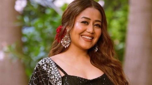 সব ছাড়ার ইঙ্গিত দিলেন নেহা