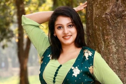 বিয়ে করলেন নায়িকা শাকিবা