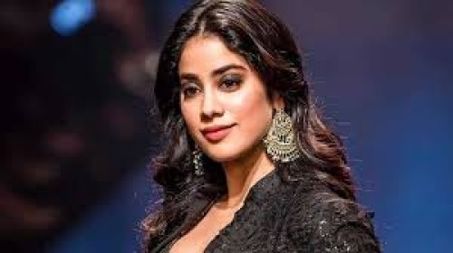 জাহ্নবীর রূপটানের গোপন রহস্য