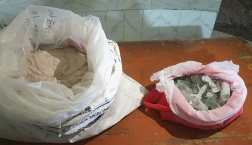 রাজশাহীতে সাড়ে ১২ কেজি গান পাউডার উদ্ধার