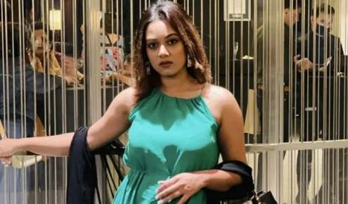 ‘বিদায়’ দিয়ে ফিরছেন দীঘি