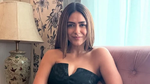 নারীদের সঙ্গে বন্ধুত্ব নিয়ে বদলে গেল ম্রুণালের ভাবনা