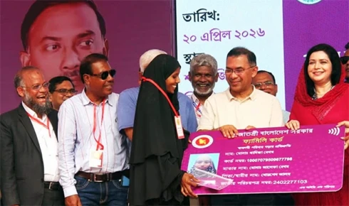 পাচারের টাকা ফেরত এনে ফ্যামিলি কার্ডে বিতরণের ঘোষণা প্রধানমন্ত্রীর