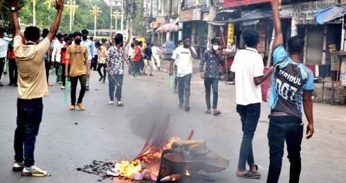 রাজশাহীতে মোটর শ্রমিকদের দুইপক্ষের সংঘর্ষ, ককটেল বিস্ফোরণ