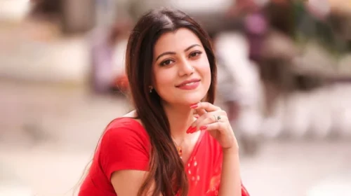 ‘মাঝে মধ্যে মনে হয় আমি রানী ভিক্টোরিয়া’