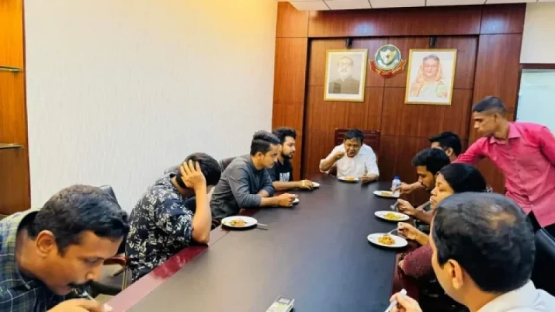 সমন্বয়কদের খাইয়ে ছবি প্রকাশ জাতির সঙ্গে মশকরা: হাইকোর্ট