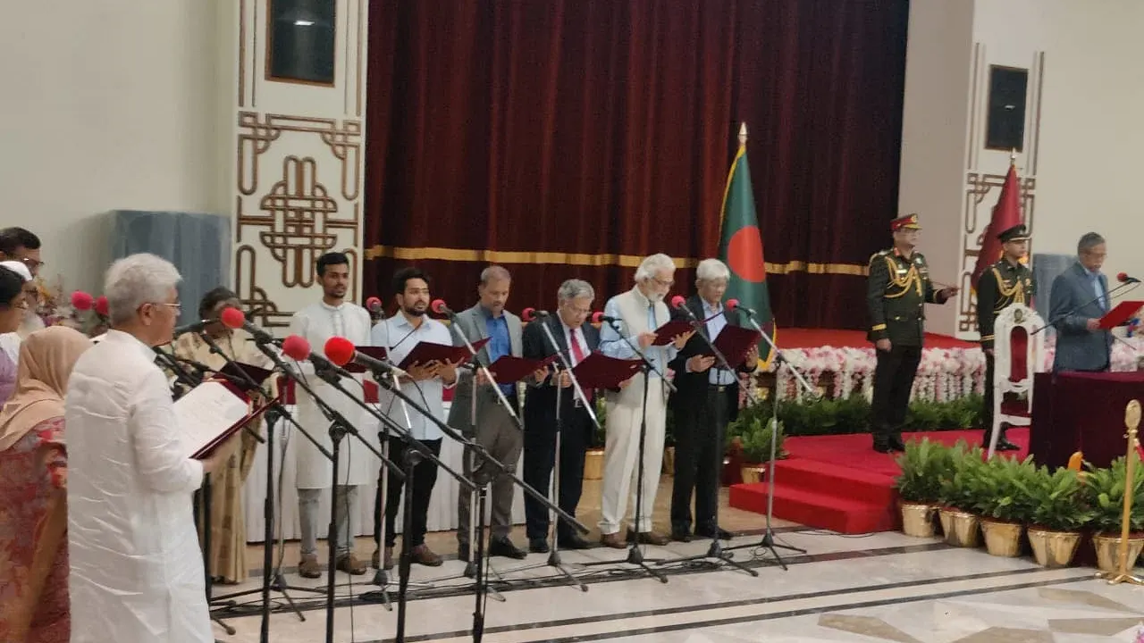 অন্তবর্তী সরকারের উপদেষ্টাদের দপ্তর বণ্টন