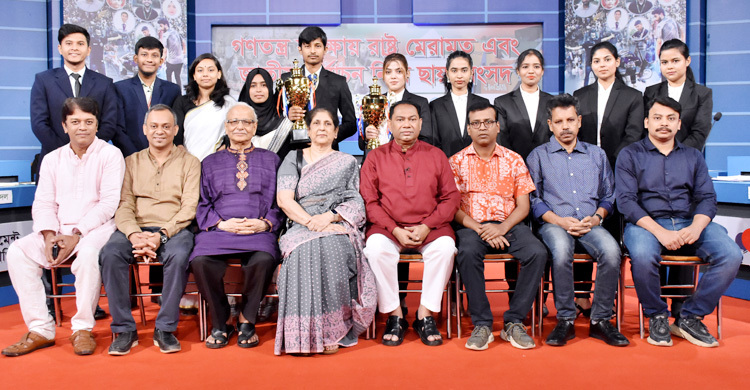 আওয়ামী লীগ ছাড়া নির্বাচন অগ্রহণযোগ্য হবে না: বদিউল আলম