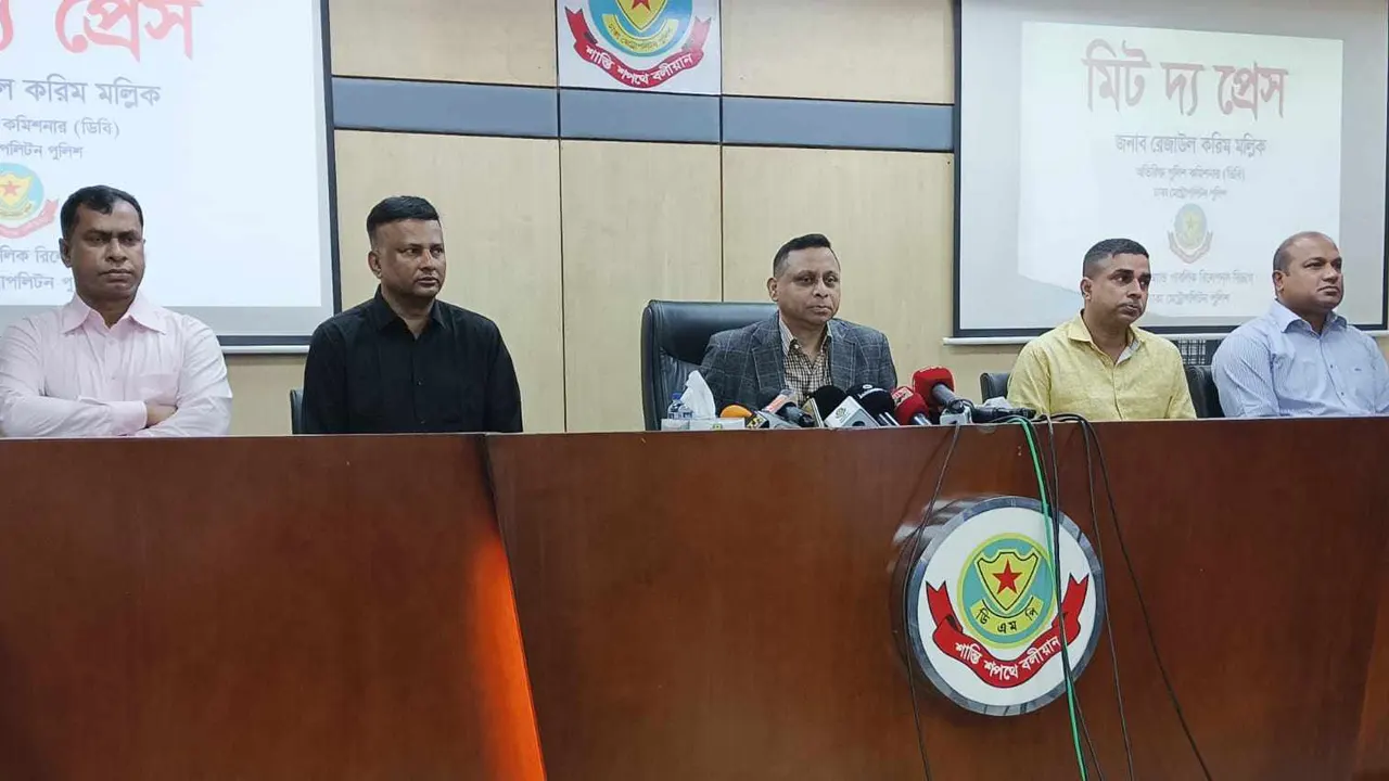 ডিবি কার্যালয়ে আয়নাঘর থাকবে না