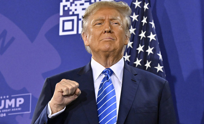 নিজেকে জয়ী ঘোষণা করলেন ট্রাম্প