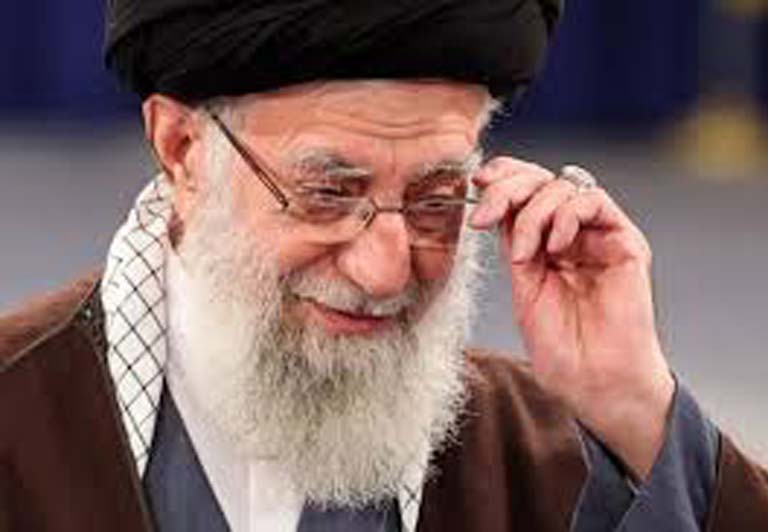 ট্রাম্পের প্রত্যাবর্তন, চ্যালেঞ্জের মুখে খামেনি