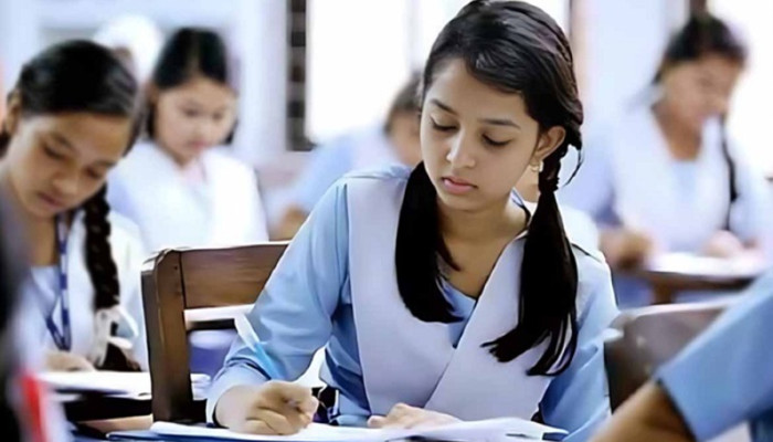 জুনের শেষে এইচএসসি পরীক্ষা