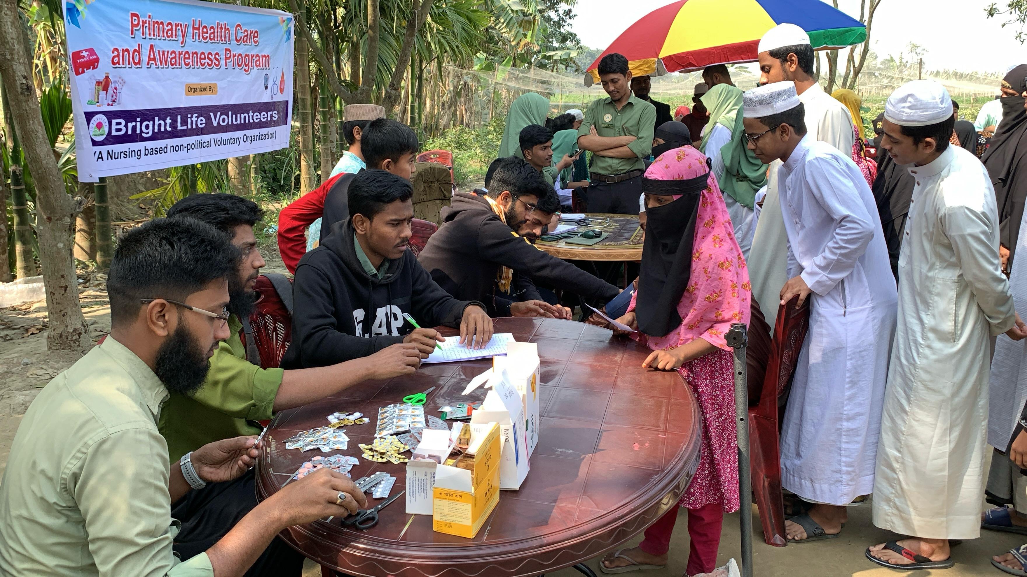 মাদরাসা ও স্কুলের শিক্ষক-শিক্ষার্থীদের ফ্রি  স্বাস্থ্যসেবা দিলো ব্রাইট লাইফ ভলান্টিয়ার্স