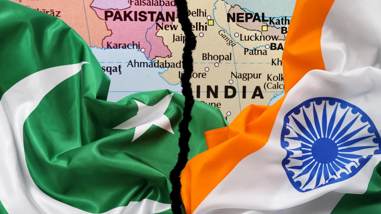 পাকিস্তানে আত্মঘাতী হামলা, অভিযোগ ভারতের বিরুদ্ধে