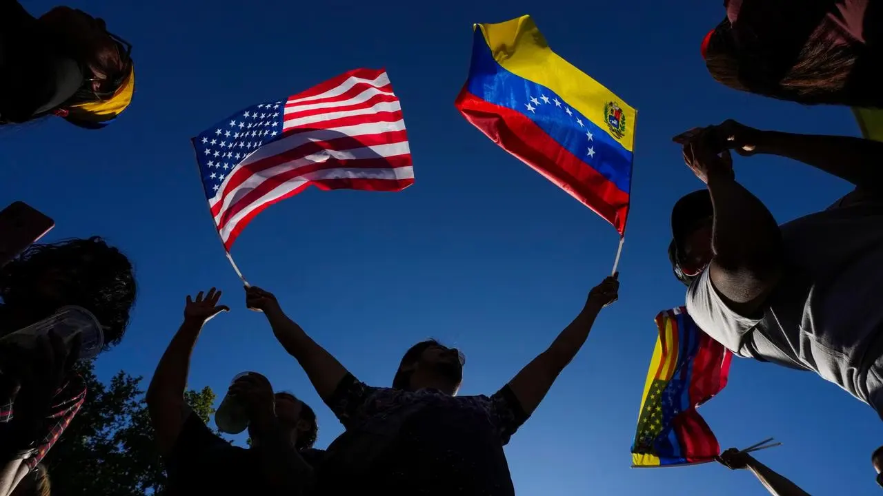 মাদুরোকে রক্ষায় দুই ডজনের বেশি সেনা হারাল এক দেশ