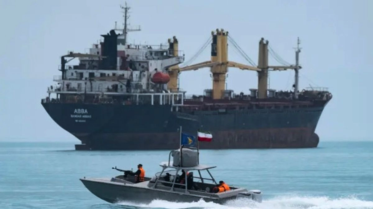 হরমুজ প্রণালি খুলে দিচ্ছে ইরান