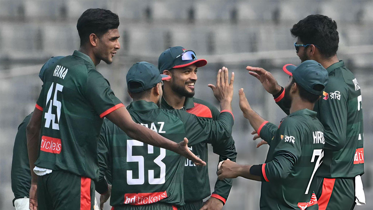 পাকিস্তানকে সর্বনিম্ন রানে অলআউট করল বাংলাদেশ