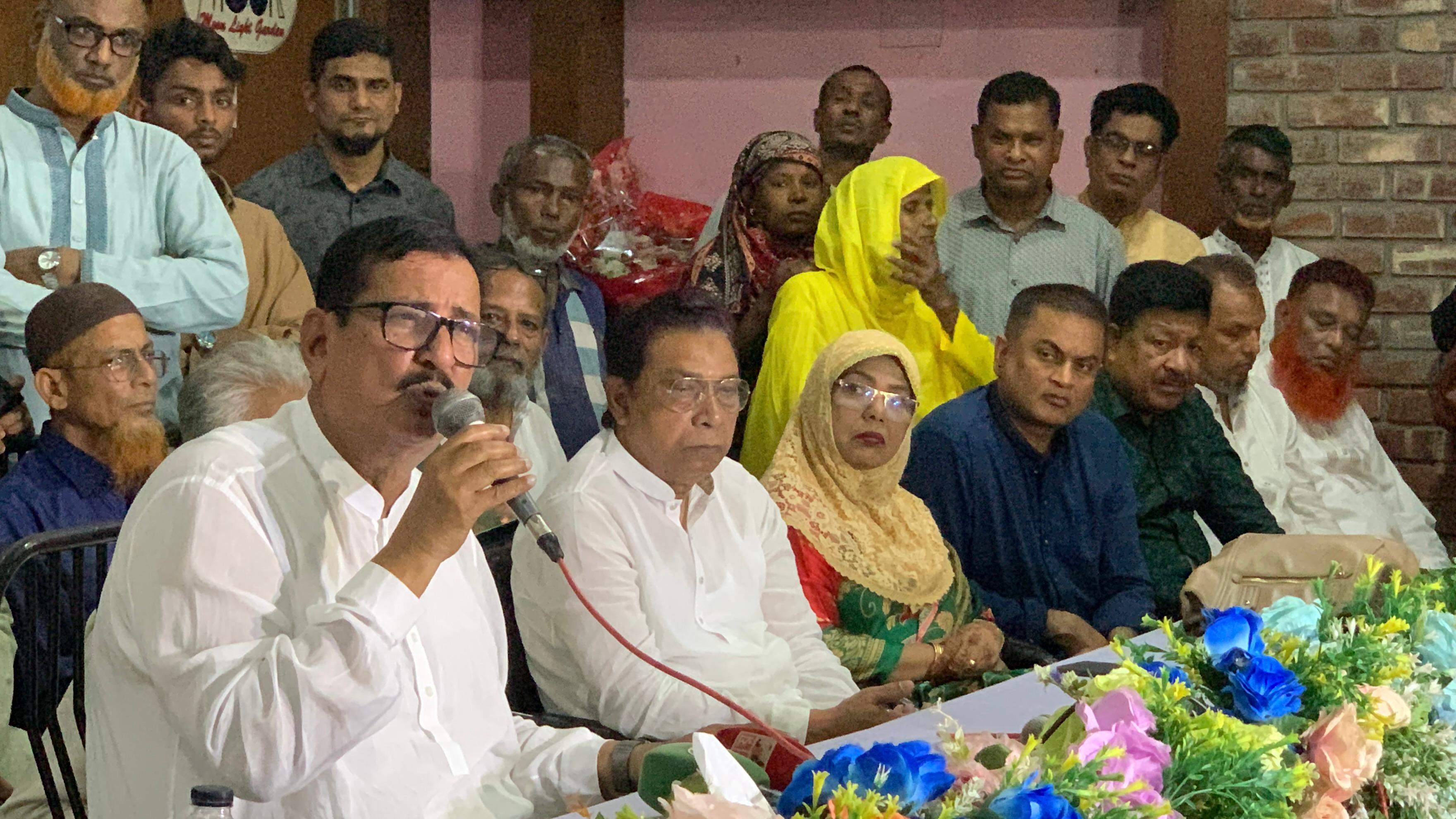 হাসিনা আমলের হেলমেট বাহিনীই এখনকার গুপ্তবাহিনী : মিনু