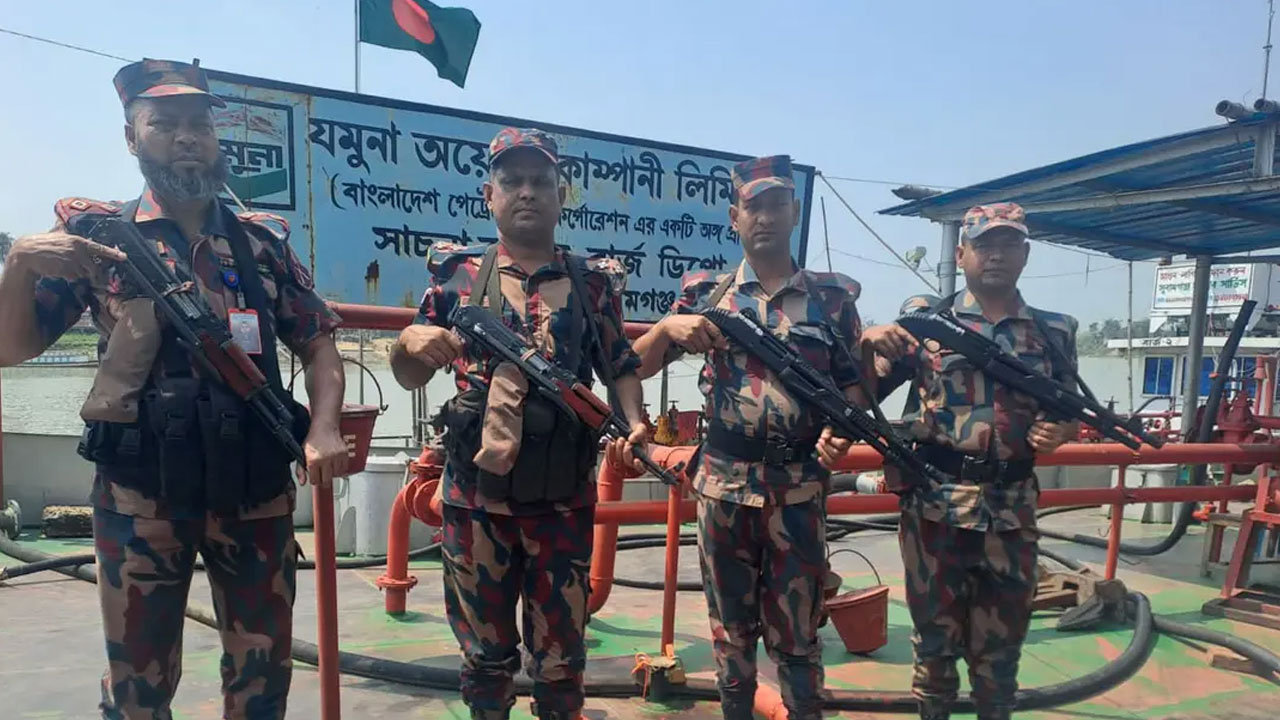 জ্বালানি তেলের মজুত ঠেকাতে সারা দেশে বিজিবি মোতায়েন