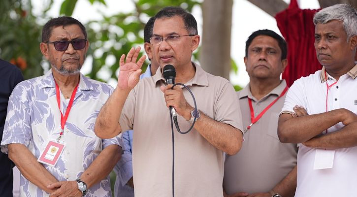 এক লাখ স্বাস্থ্যকর্মী নিয়োগের ঘোষণা প্রধানমন্ত্রীর