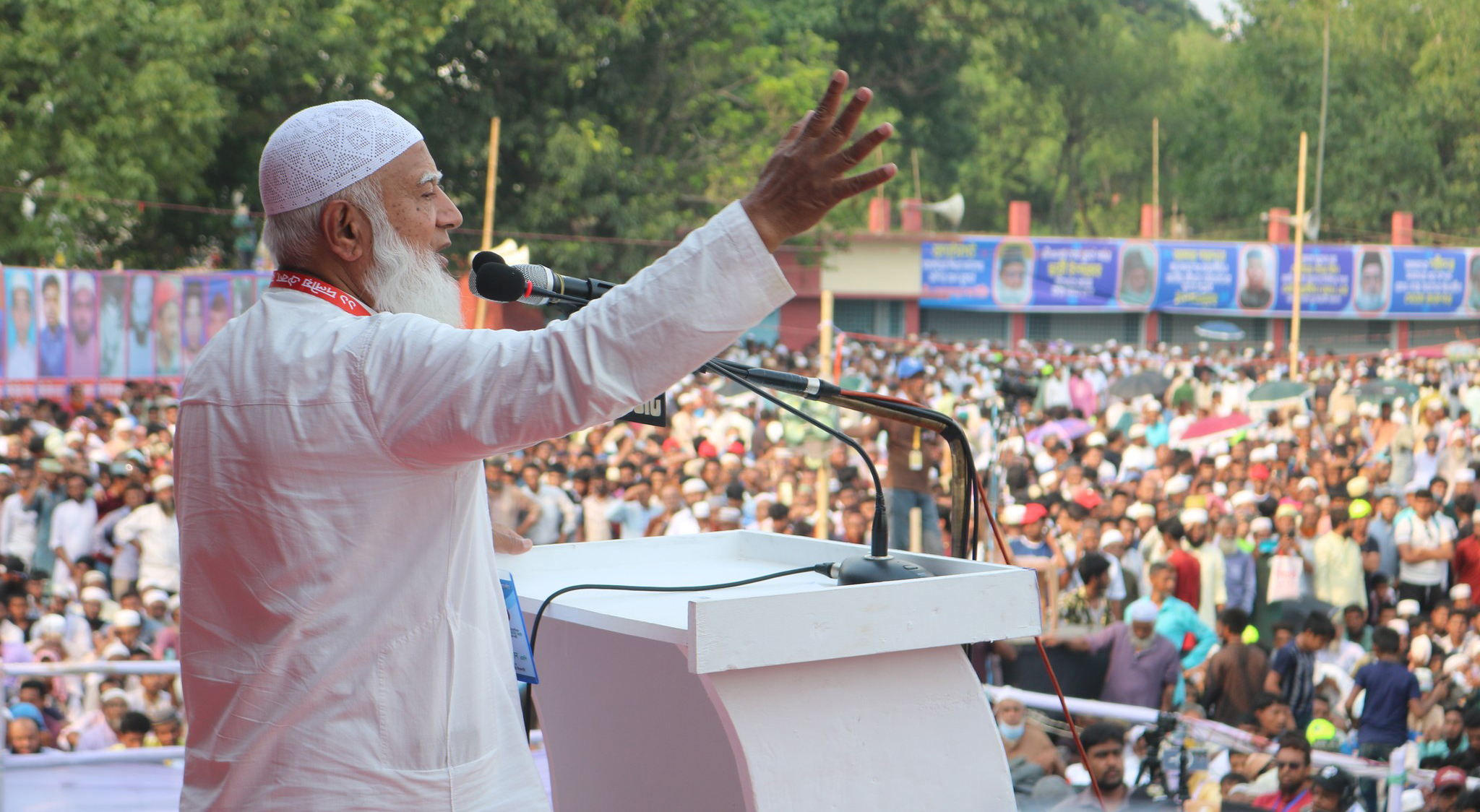 জাতির সাথে গাদ্দারি-বেঈমানি করবেন না
