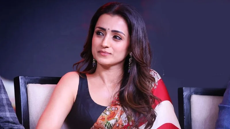 মুখ্যমন্ত্রীর সঙ্গে প্রেমের গুঞ্জনের মাঝে তৃষাকে লোভনীয় প্রস্তাব