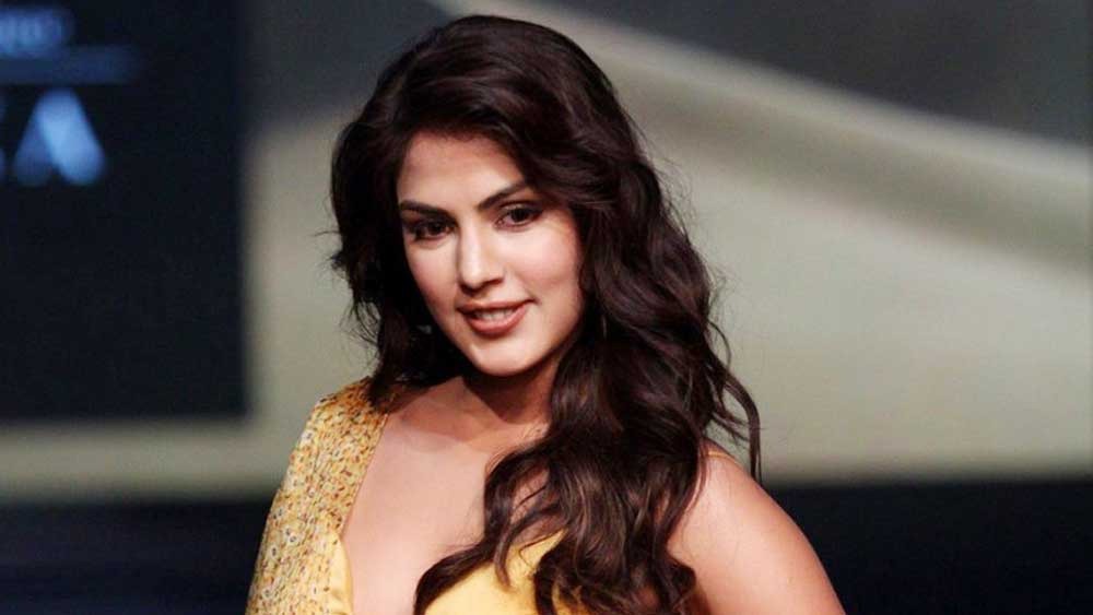 সুশান্তের মৃত্যুর পর বড় পদক্ষেপ নিলেন রিয়া