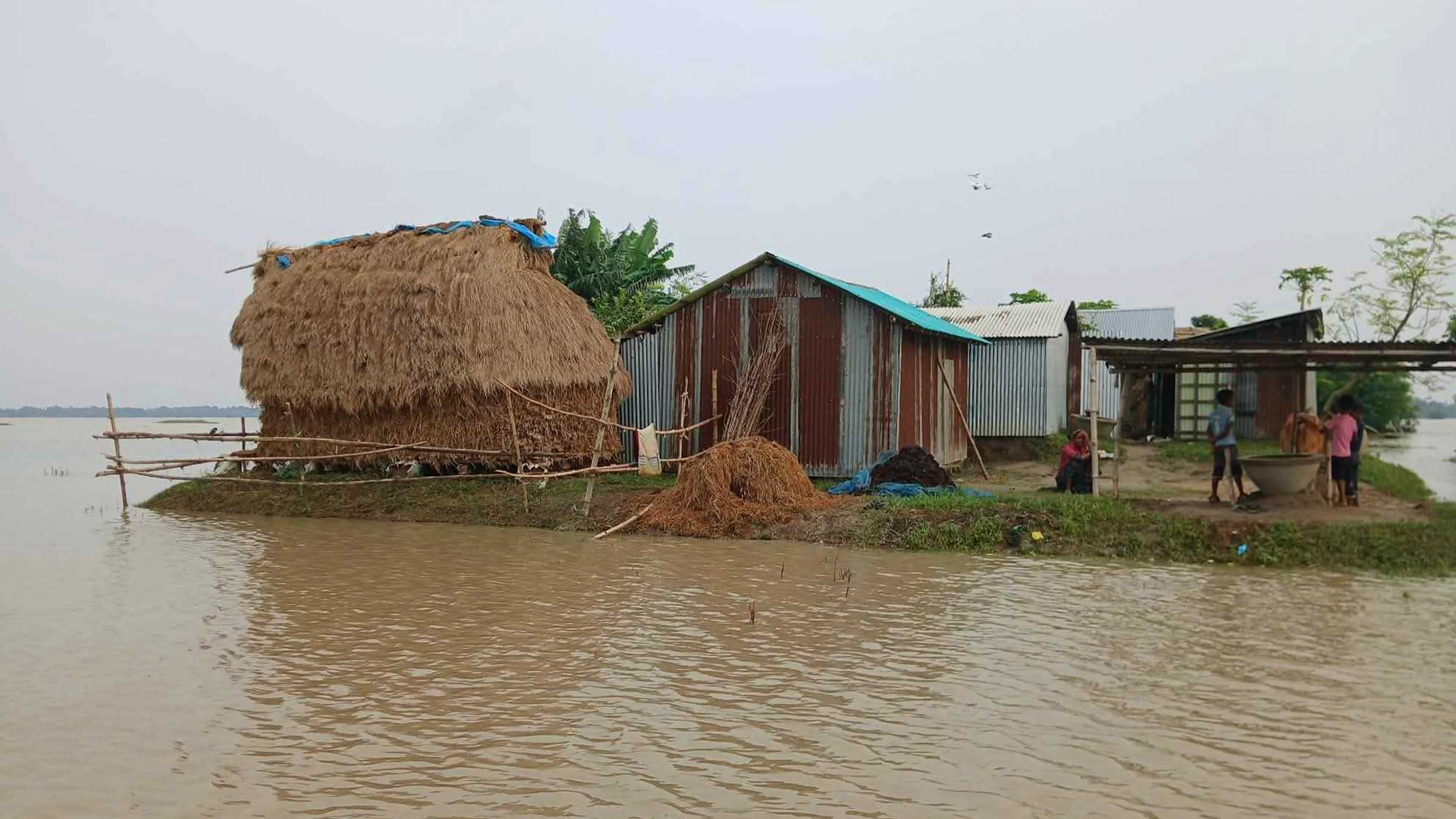 উত্তর-উত্তর পূর্বাঞ্চলে বন্যা পরিস্থিতির অবনতির আশঙ্কা