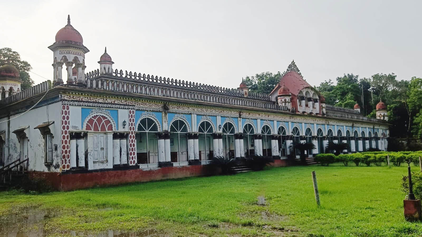 ইতিহাস-ঐতিহ্যের অনন্য সাক্ষী ধনবাড়ী নবাব মঞ্জিল