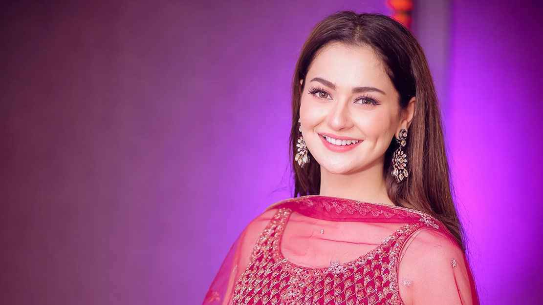 হানিয়া আমিরের ভিডিও ভাইরাল, নেটদুনিয়ায় তোলপাড়
