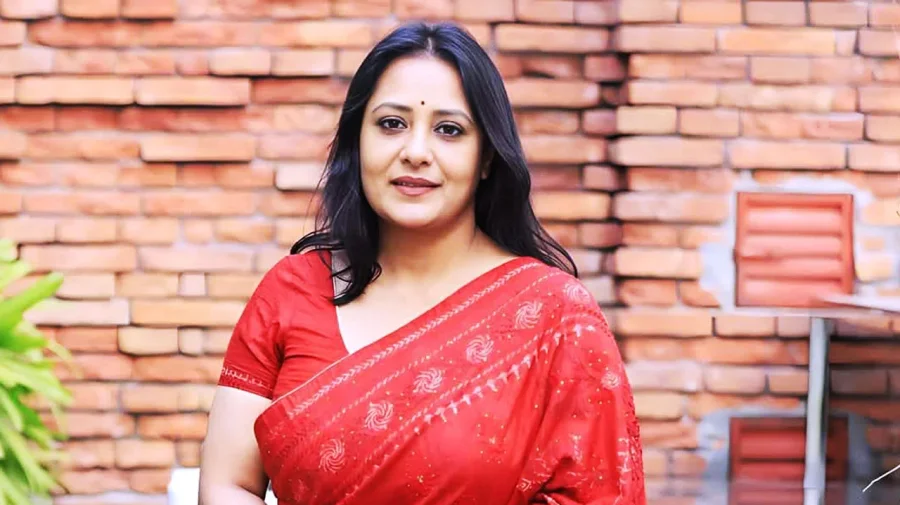 ঘরে বসেই দেখা যাবে অপি করিমের সিনেমা