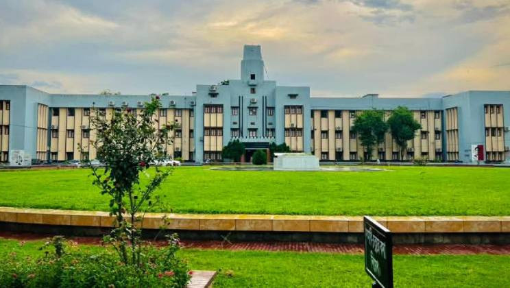 কাগজবিহীন পরীক্ষার যুগে রাবি, চালু ‘পেপারলেস এক্সাম সিস্টেম’