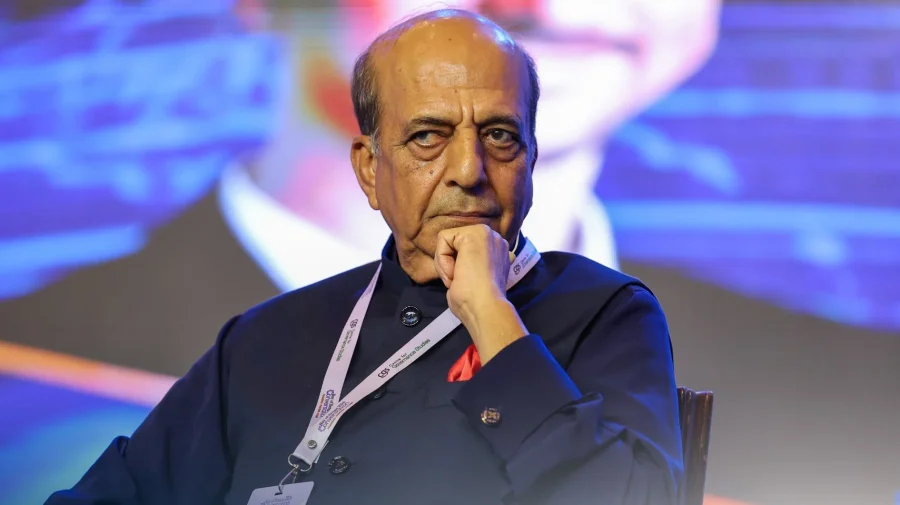 শেখ হাসিনাকে ফেরানোর প্রশ্নে যা বললেন দীনেশ ত্রিবেদী