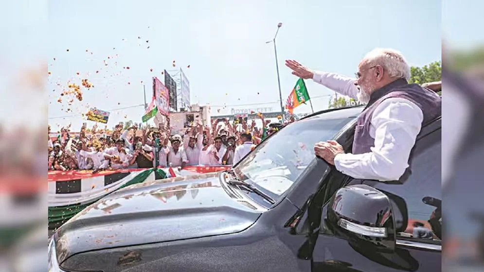 বিক্ষোভে উত্তাল দিল্লি, চেন্নাইয়ে রোড শো মোদির
